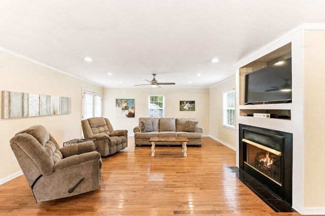 210 Carolina Avenue, Saint George, SC 29477