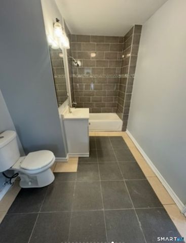 817 Albany Avenue, Hartford, CT 06112