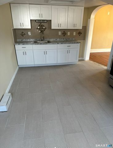 817 Albany Avenue, Hartford, CT 06112