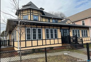 817 Albany Avenue, Hartford, CT 06112