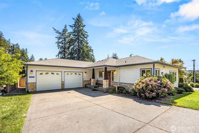 1987 NW Rampart Ridge Court, Bremerton, WA 98311