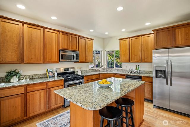 1987 NW Rampart Ridge Court, Bremerton, WA 98311