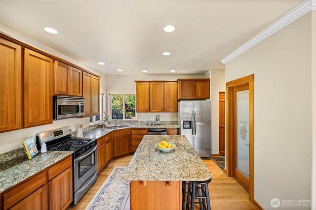 1987 NW Rampart Ridge Court, Bremerton, WA 98311