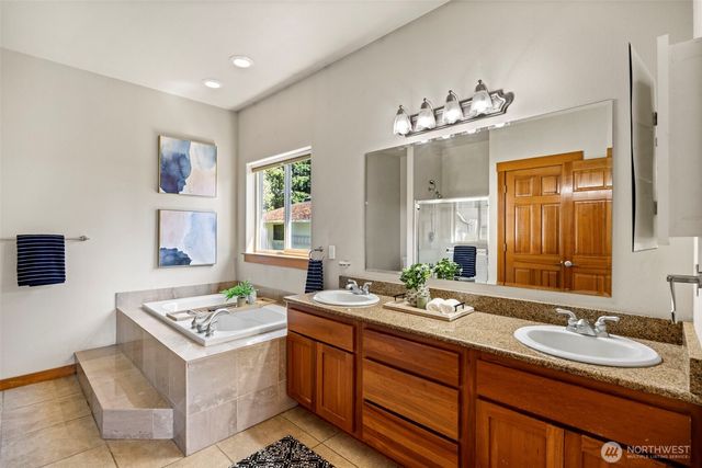 1987 NW Rampart Ridge Court, Bremerton, WA 98311