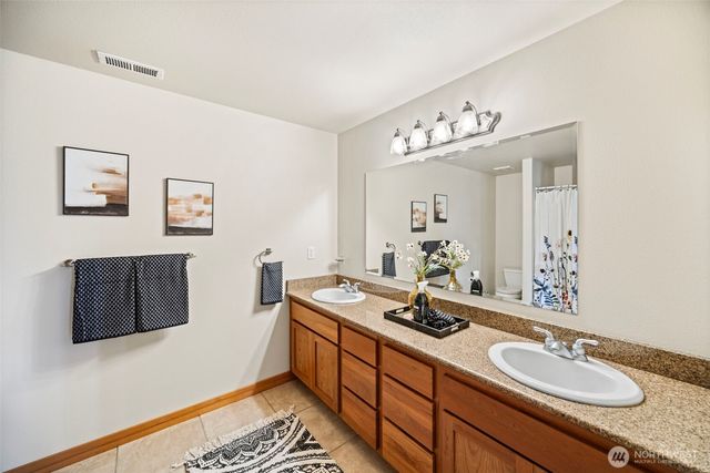 1987 NW Rampart Ridge Court, Bremerton, WA 98311