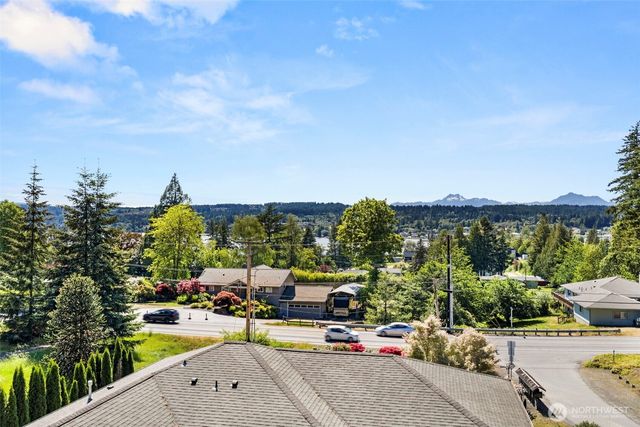 1987 NW Rampart Ridge Court, Bremerton, WA 98311