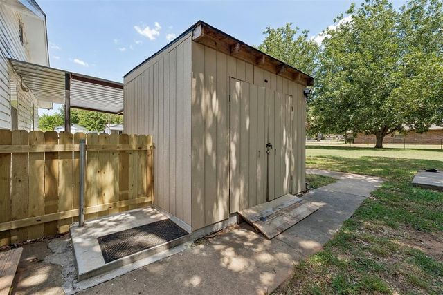 10220 Bellview Drive, Midwest City, OK 73130