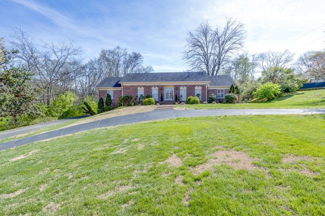 1227 Carl Seyfert Memorial Dr, Brentwood, TN 37027