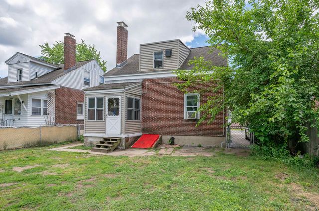 17 Grand Avenue, Nashua, NH 03060