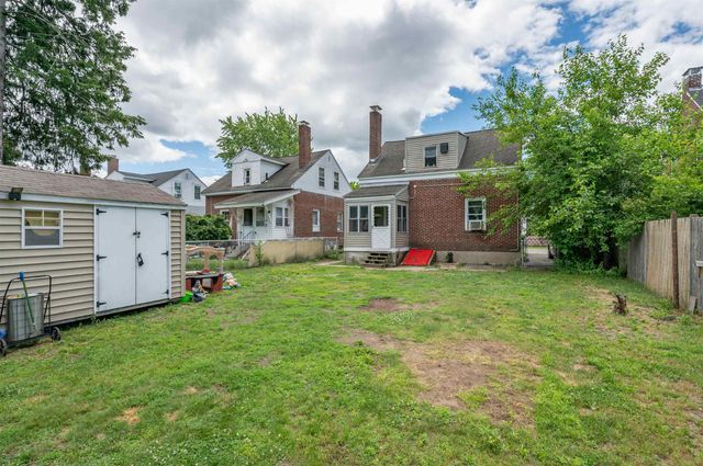 17 Grand Avenue, Nashua, NH 03060