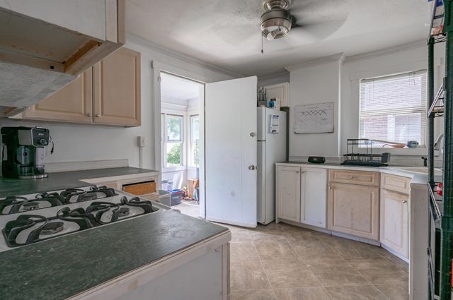 17 Grand Avenue, Nashua, NH 03060