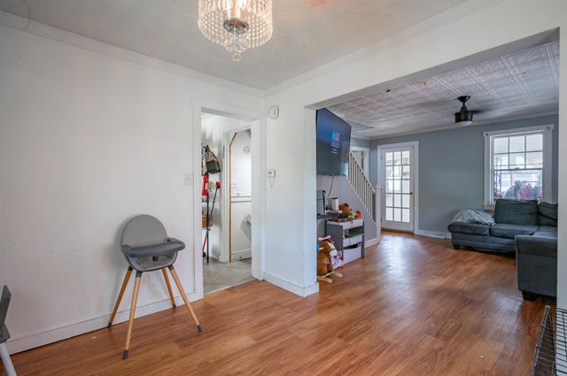 17 Grand Avenue, Nashua, NH 03060