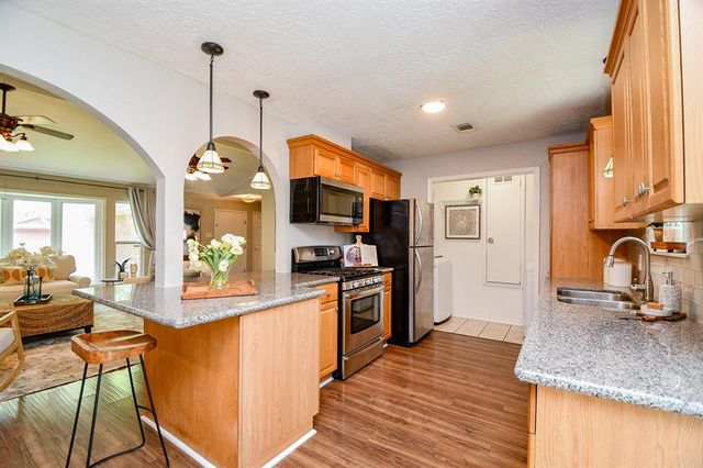1022 Western Hills Drive, Katy, TX 77450