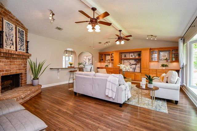 1022 Western Hills Drive, Katy, TX 77450