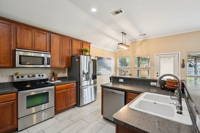 2408 Buffalo Run, Burleson, TX 76028