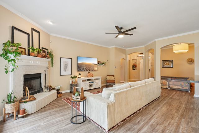 2408 Buffalo Run, Burleson, TX 76028