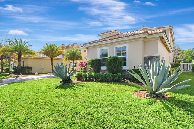 8952 Cypress Grove Lane, West Palm Beach, FL 33411