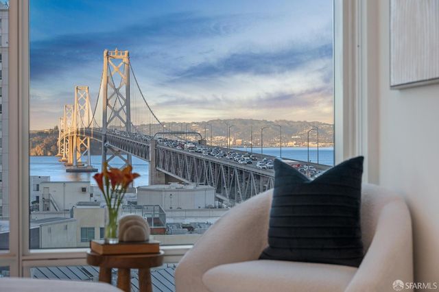 425 1st Street 1208, San Francisco, CA 94105