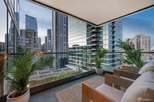 425 1st Street 1208, San Francisco, CA 94105