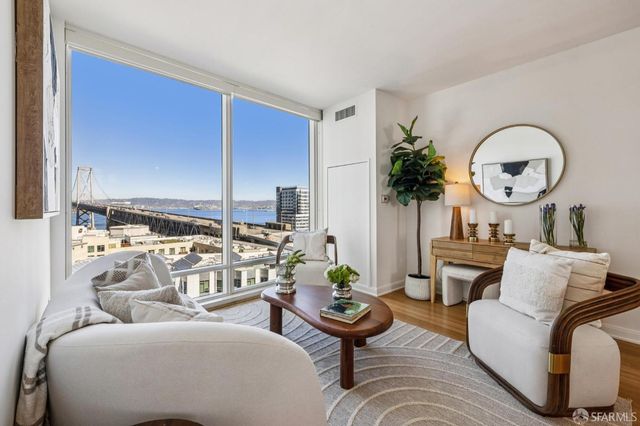 425 1st Street 1208, San Francisco, CA 94105