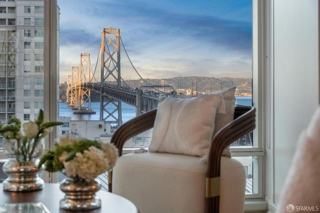 425 1st Street 1208, San Francisco, CA 94105