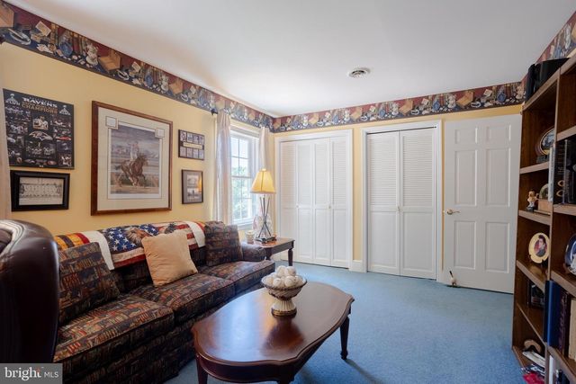 18710 FALLS RD, Hampstead, MD 21074
