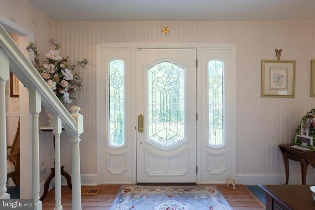 18710 FALLS RD, Hampstead, MD 21074