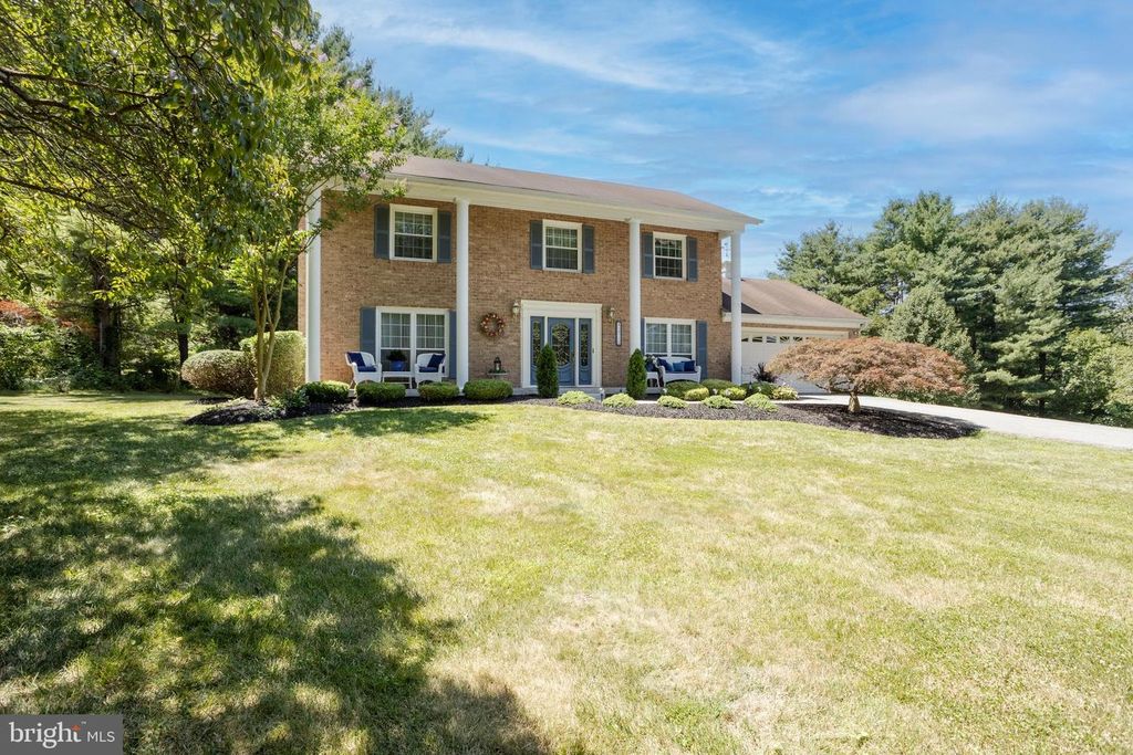 18710 FALLS RD, Hampstead, MD 21074