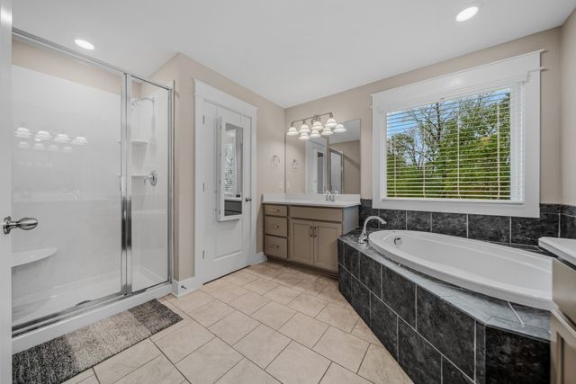 3032 Oxford Dr, Mount Juliet, TN 37122