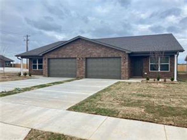 6812 Trevy Street, Highfill, AR 72712