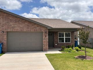 6812 Trevy Street, Highfill, AR 72712