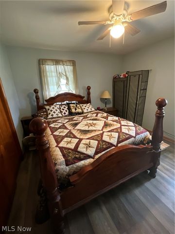 525 W Omar Street, Struthers, OH 44471