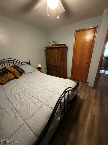 525 W Omar Street, Struthers, OH 44471