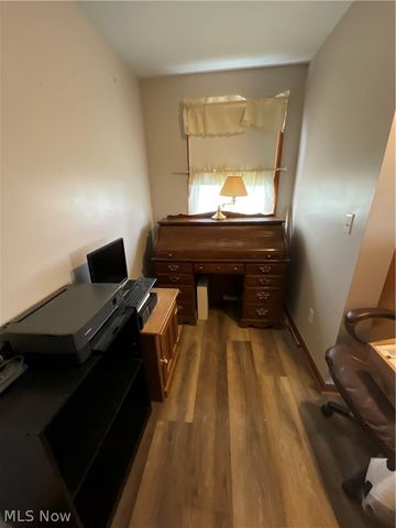 525 W Omar Street, Struthers, OH 44471