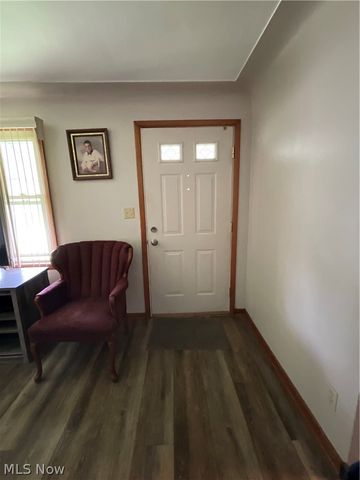 525 W Omar Street, Struthers, OH 44471