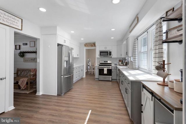 2073 COTTONWOOD DR, Vineland, NJ 08361