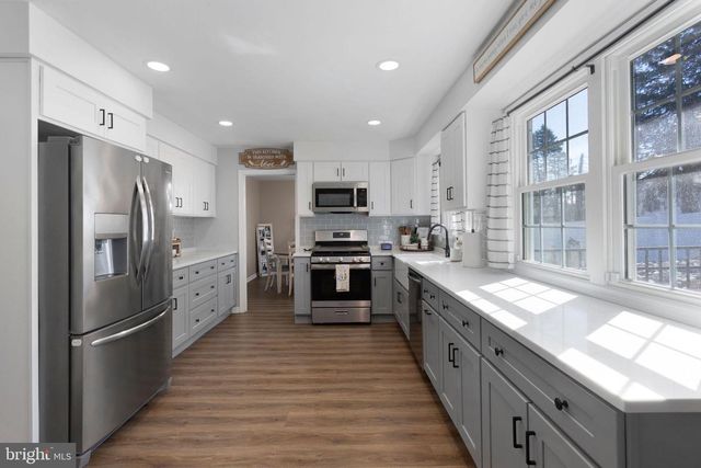 2073 COTTONWOOD DR, Vineland, NJ 08361