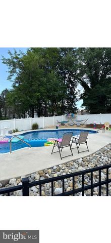 2073 COTTONWOOD DR, Vineland, NJ 08361