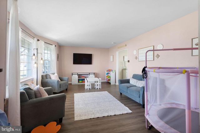 2073 COTTONWOOD DR, Vineland, NJ 08361