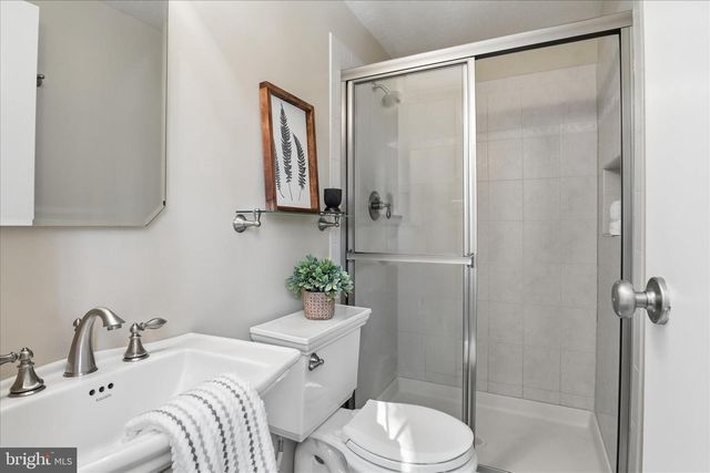 5903 OAK RIDGE CT, Burke, VA 22015