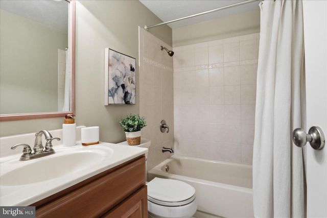 5903 OAK RIDGE CT, Burke, VA 22015