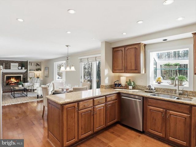 5903 OAK RIDGE CT, Burke, VA 22015