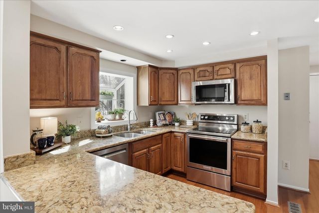 5903 OAK RIDGE CT, Burke, VA 22015