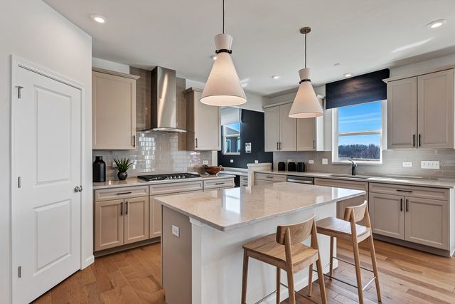 6226 Lafond Circle, Lisle, IL 60532