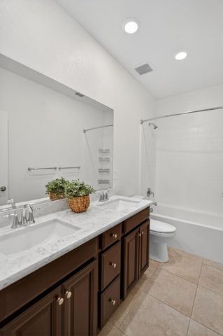 7494 Tapiro Way, Sacramento, CA 95829