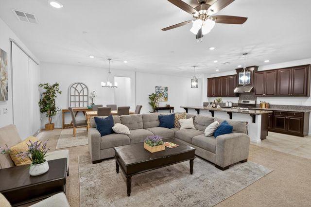 7494 Tapiro Way, Sacramento, CA 95829