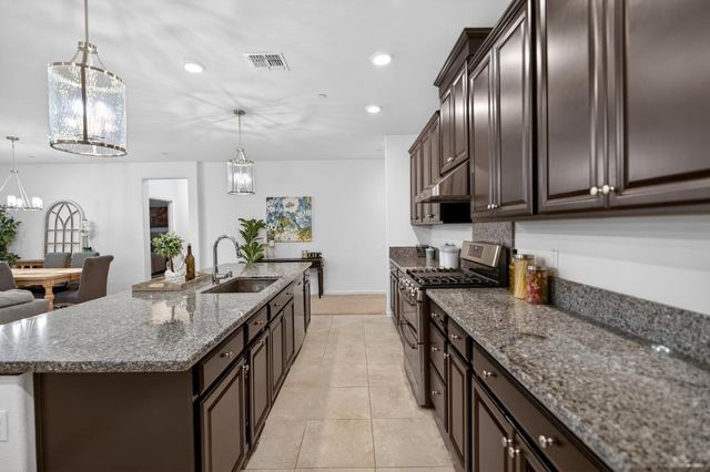 7494 Tapiro Way, Sacramento, CA 95829