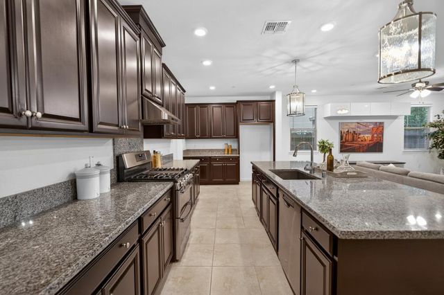 7494 Tapiro Way, Sacramento, CA 95829