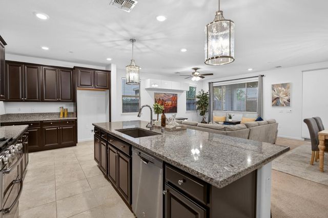 7494 Tapiro Way, Sacramento, CA 95829