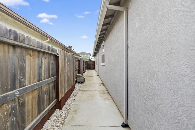 7494 Tapiro Way, Sacramento, CA 95829